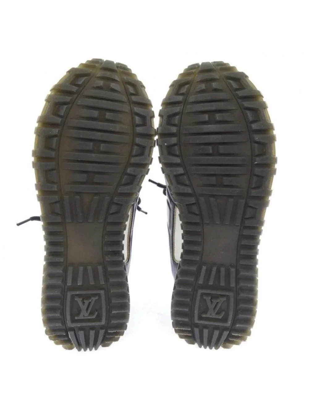 Louis Vuitton Run Away Line Sneakers - Picture 4 of 6